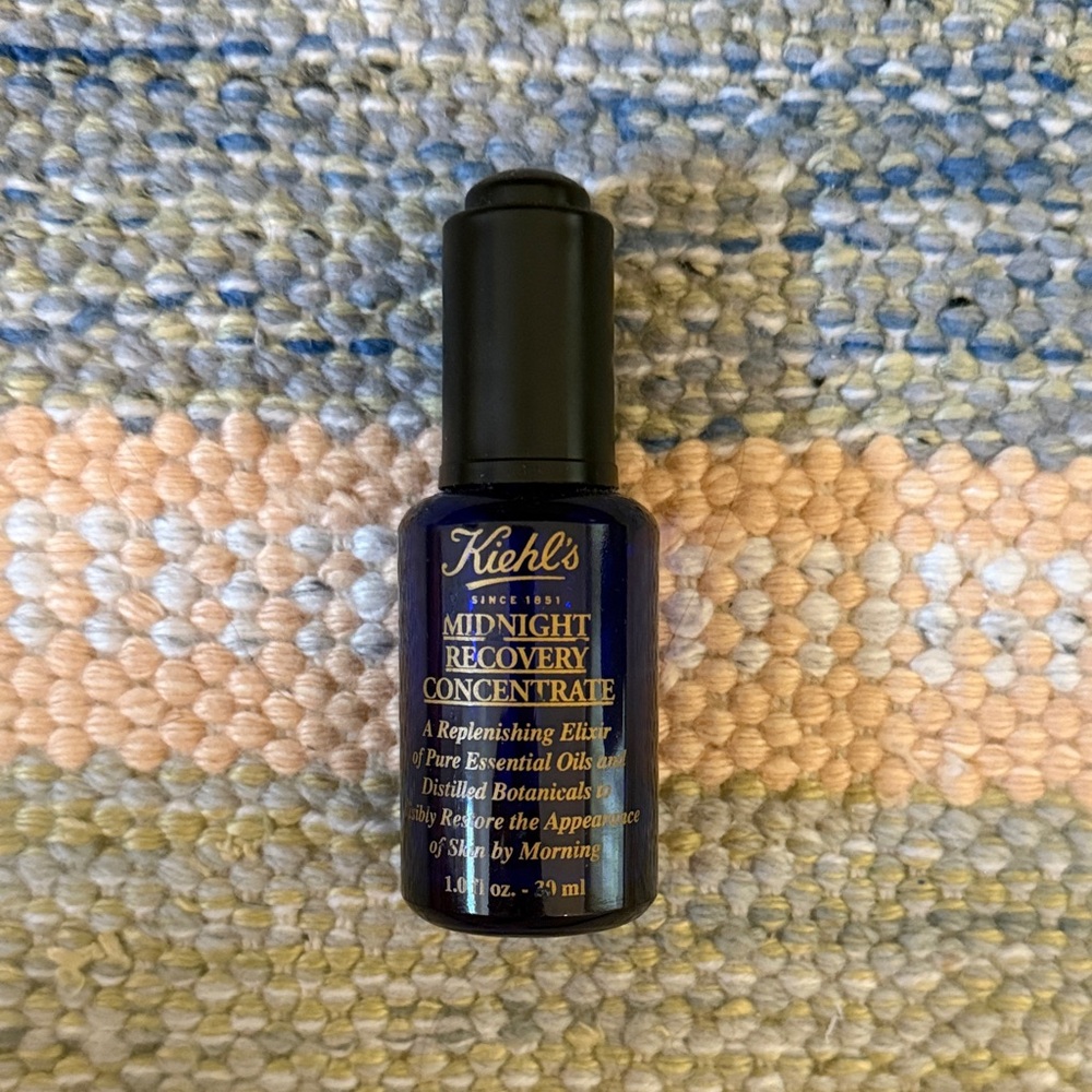 Kiehl's Midnight Recovery Concentrate in Deep Blue